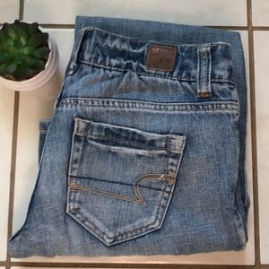 American Eagle Favorite Boyfriend Jeans Size 4
